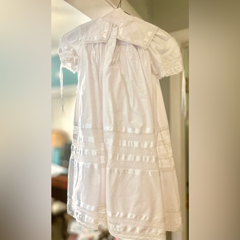 Elegant White Lace Dress
